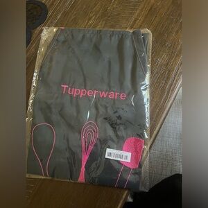Tupperware apron NWT